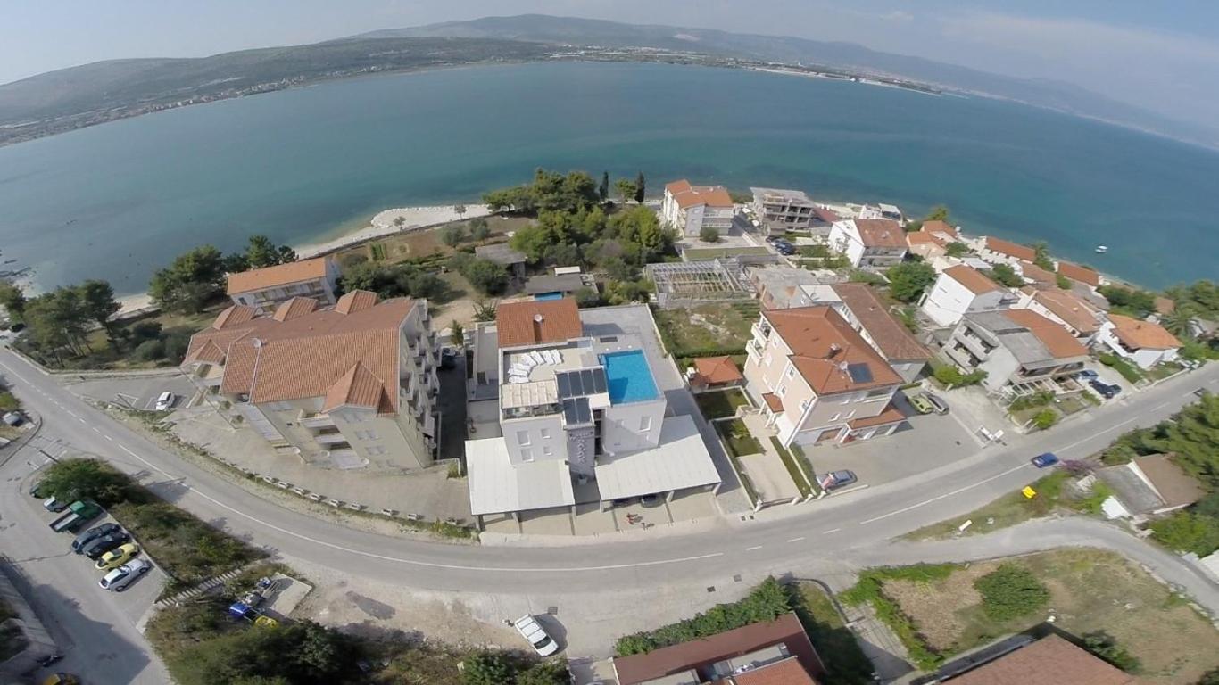 Apartments Exclusive Palace II Трогир Екстериор снимка
